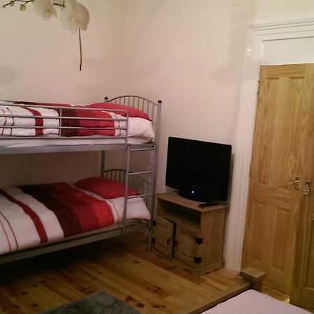 Clarmont Guest House Portrush Buitenkant foto