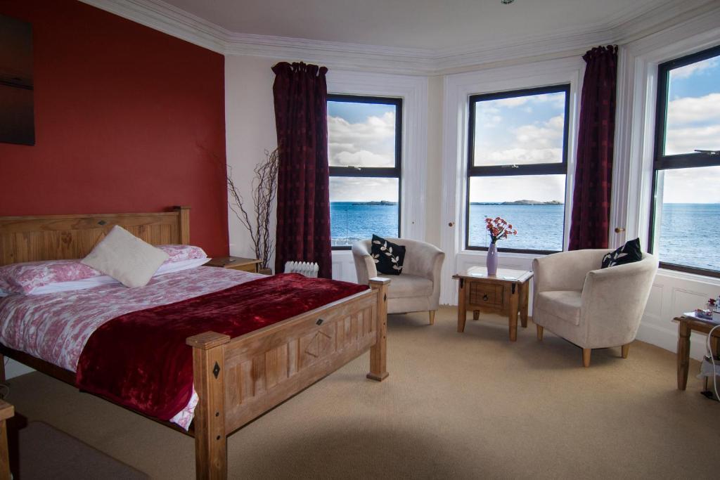 Clarmont Guest House Portrush Buitenkant foto
